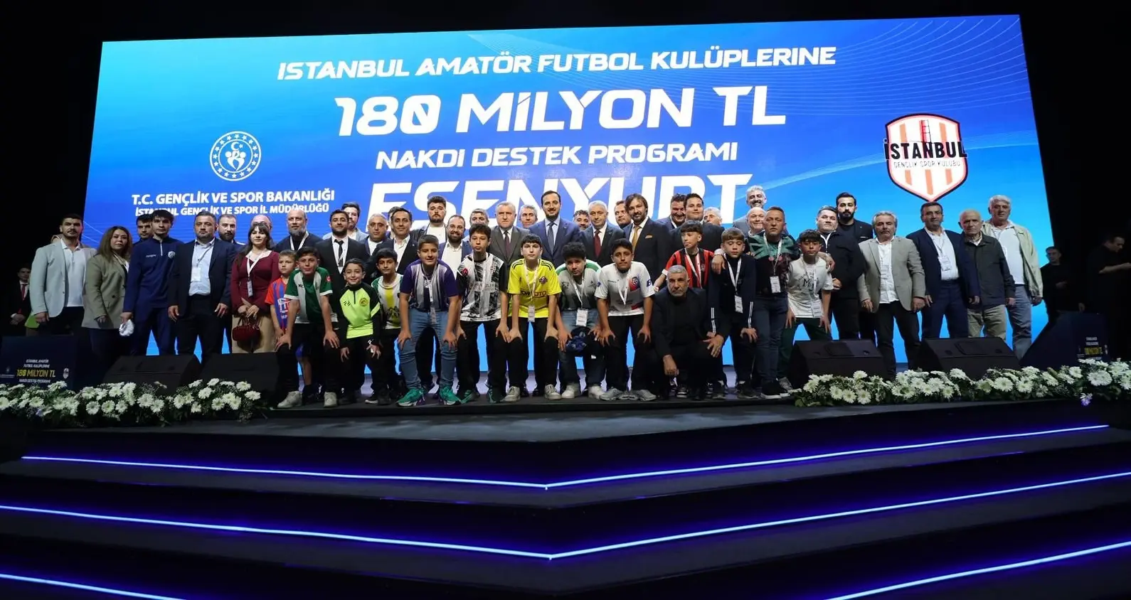 İstanbul’daki amatör futbol kulüplerine 180 milyon lira destek