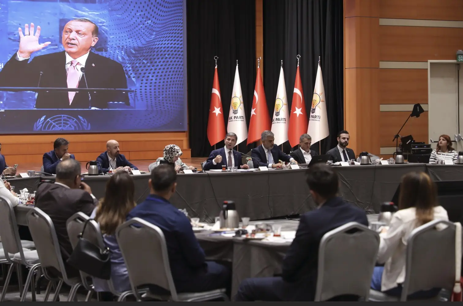 AK Parti Dış İlişkiler Başkanlığı Marmara Bölgesi 3 Kademe Toplantısı İstanbul’da gerçekleştirildi