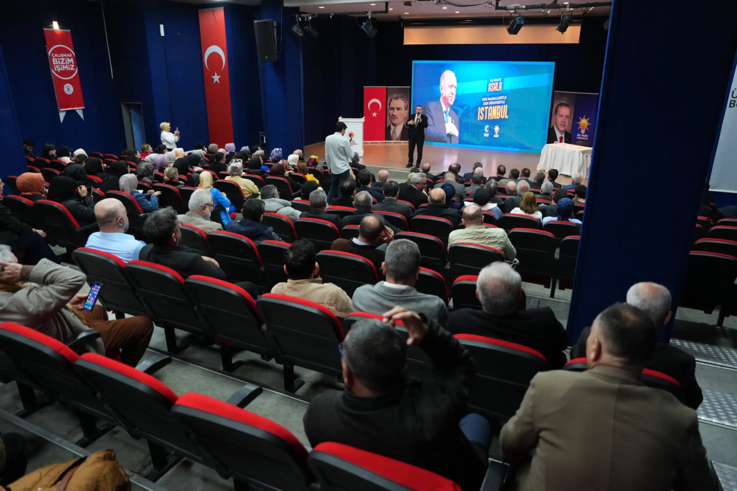 Ümraniye’de Dijital İletişim ve Sosyal Medya Eğitimi