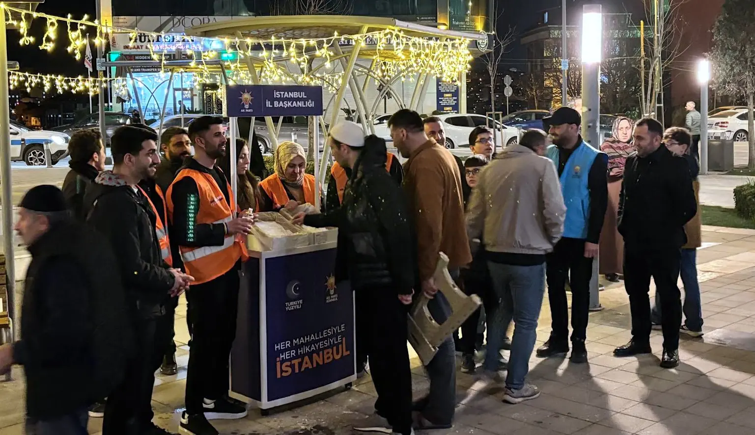 Teşkilatımızdan 39 ilçenin 961 mahallesinde lokum ikramı