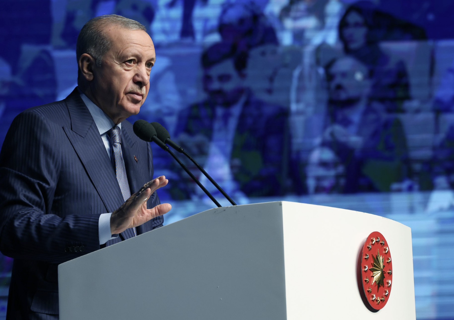 “Toplumun temeli olan aile kurumu, tüm dünyada olduğu gibi ülkemizde de tehlike altındadır”